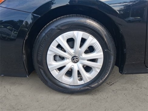 Used 2019 Toyota Prius L Eco image 14