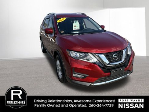 Used 2018 Nissan Rogue SV w/ Premium Package image 3