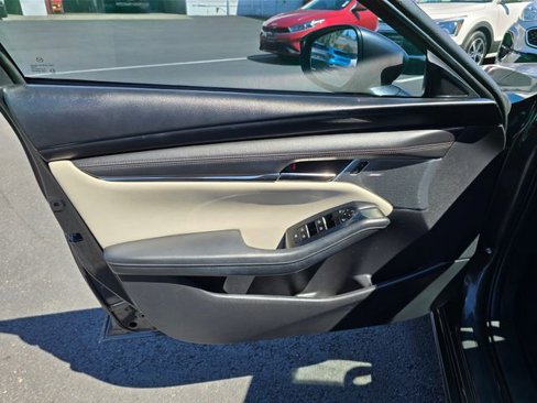 Used 2019 MAZDA MAZDA3 Sedan w/ Preferred Package image 25