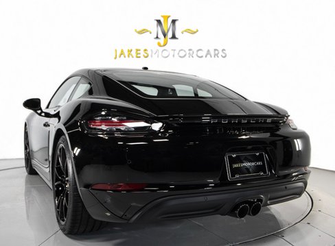 Used 2025 Porsche 718 Cayman image 8