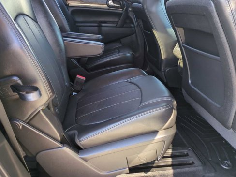 Used 2017 Buick Enclave Premium image 26