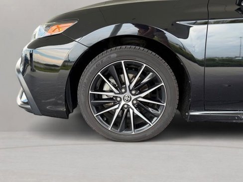 Used 2022 Toyota Camry SE image 13