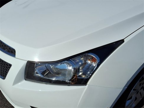 Used 2014 Chevrolet Cruze LS image 13
