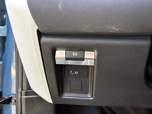 Used 2020 Land Rover Defender 110 image 28