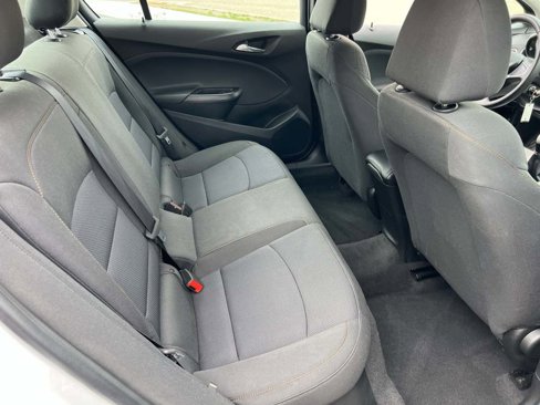 Used 2018 Chevrolet Cruze LS image 16