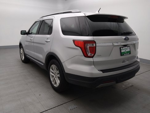Used 2019 Ford Explorer XLT w/ Equipment Group 201A image 5