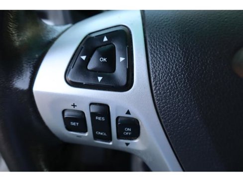 Used 2014 Ford Explorer XLT w/ Equipment Group 202A image 11