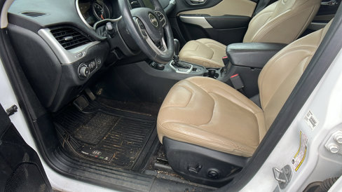 Used 2017 Jeep Cherokee Limited w/ Luxury Group image 15