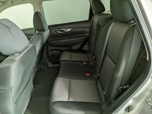 Used 2020 Nissan Rogue SV image 25
