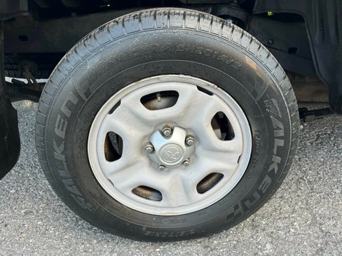 Used 2005 Toyota Tacoma 2WD Regular Cab image 24