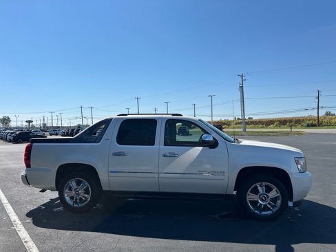 Used 2010 Chevrolet Avalanche LTZ image 4