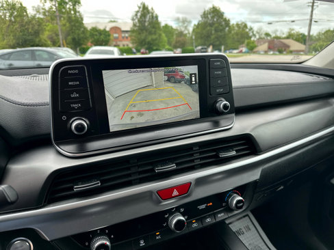 Used 2020 Kia Telluride LX image 16
