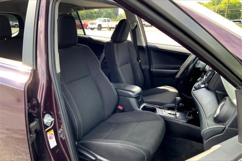 Used 2018 Toyota RAV4 XLE image 8