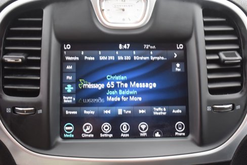 Used 2020 Chrysler 300 Touring w/ Driver Convenience Group image 23