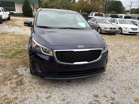 Used 2018 Kia Sedona LX w/ LX Essentials Premium Package image 3