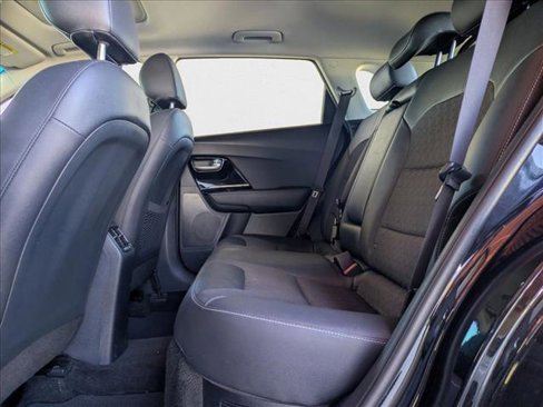 Used 2021 Kia Niro Touring image 18