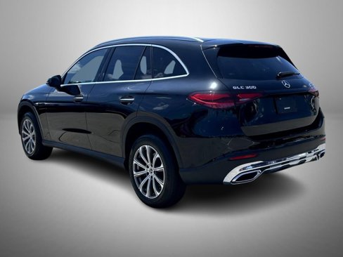 Used 2024 Mercedes-Benz GLC 300 4MATIC image 7