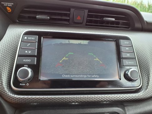 Used 2020 Nissan Kicks S image 9