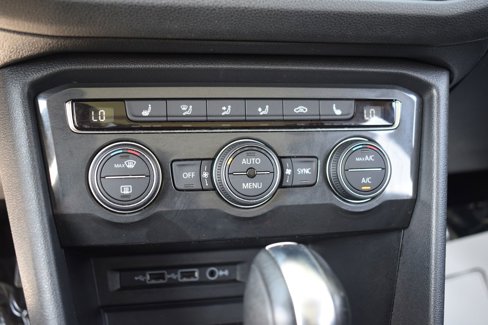 Used 2019 Volkswagen Tiguan S image 16