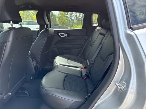 New 2025 Jeep Compass Latitude w/ Convenience Group image 10