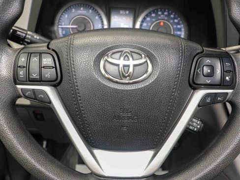 Used 2020 Toyota Sienna LE image 22