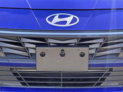 Used 2024 Hyundai Elantra SEL image 6