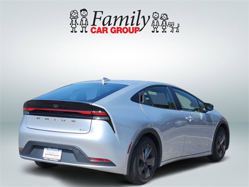 Certified 2024 Toyota Prius LE image 4