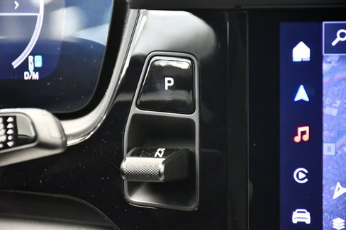 Certified 2024 Porsche Cayenne S image 33