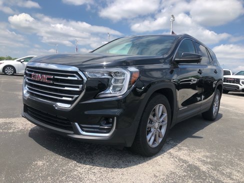 Used 2024 GMC Terrain SLT image 13