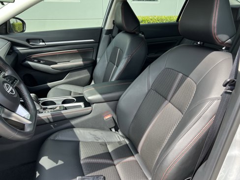 Used 2023 Nissan Altima 2.5 SR image 17