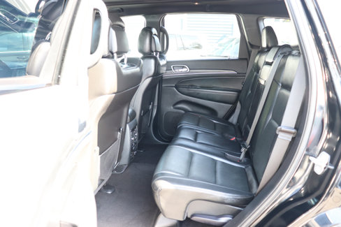 Used 2020 Jeep Grand Cherokee Limited w/ Luxury Group II image 12