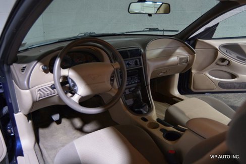 Used 2001 Ford Mustang Premium image 9