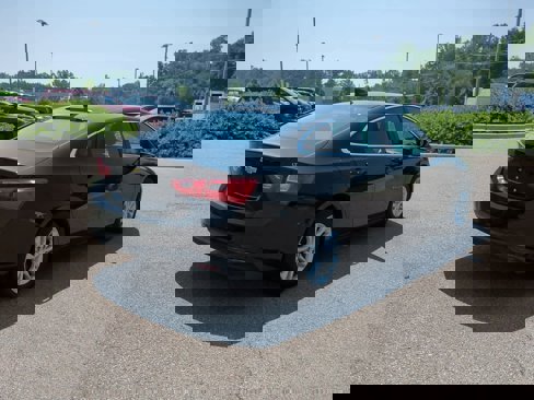 Used 2016 Chevrolet Malibu LT image 8