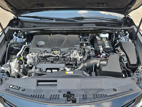 Used 2020 Toyota Camry SE image 10