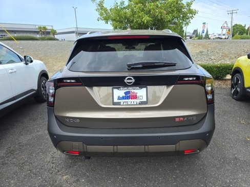 New 2025 Nissan Kicks SR w/ SR Premium Package image 5
