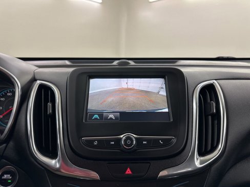 Used 2018 Chevrolet Equinox LT image 45