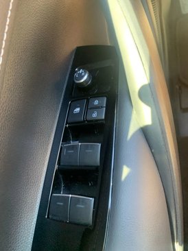 Used 2019 Toyota Corolla SE image 19