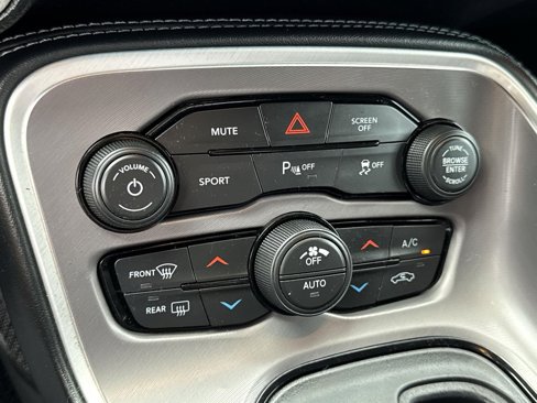 Used 2022 Dodge Challenger GT image 18