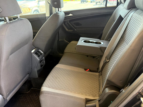Used 2018 Volkswagen Tiguan S image 12