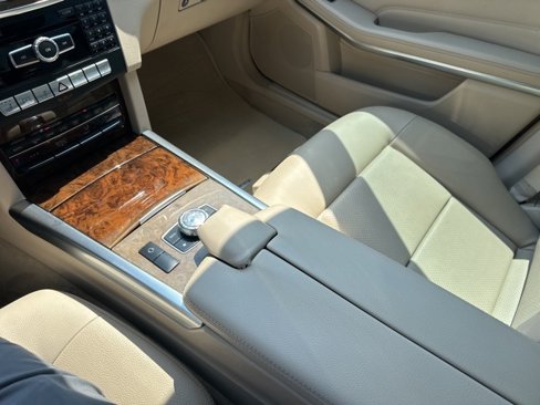 Used 2014 Mercedes-Benz E 350 Sedan image 19