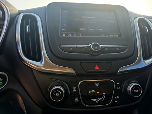 Used 2021 Chevrolet Equinox LT image 23