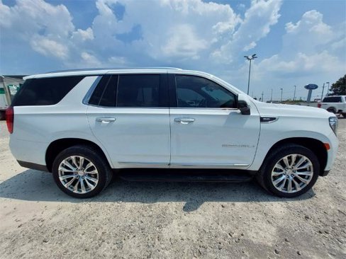 Used 2024 GMC Yukon Denali w/ Advanced Technology Package image 3