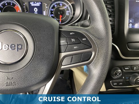 Used 2019 Jeep Cherokee Latitude w/ Popular Appearance Group image 22