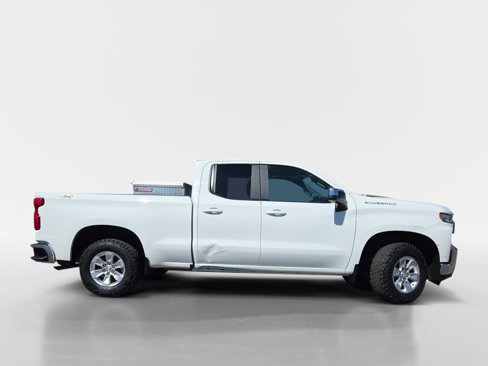Used 2020 Chevrolet Silverado 1500 LT w/ Bed Protection Package image 2