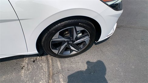 Used 2023 Hyundai Elantra SEL w/ Convenience Package image 27