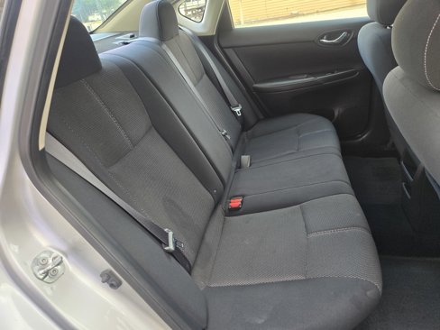Used 2016 Nissan Sentra S image 11