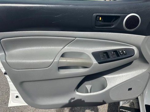 Used 2013 Toyota Tacoma 4x4 Double Cab image 10