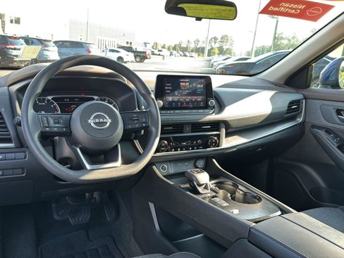 Used 2023 Nissan Rogue SV image 16