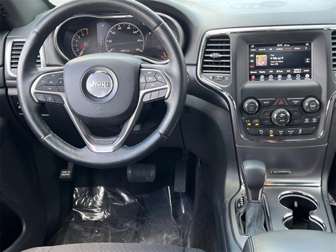 Used 2018 Jeep Grand Cherokee Laredo image 14