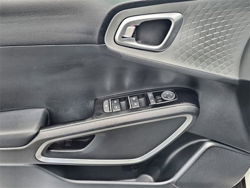 Used 2024 Kia Soul S image 18